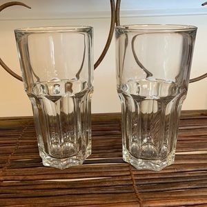 Set 2 ARC‎ vintage drinking glasses.